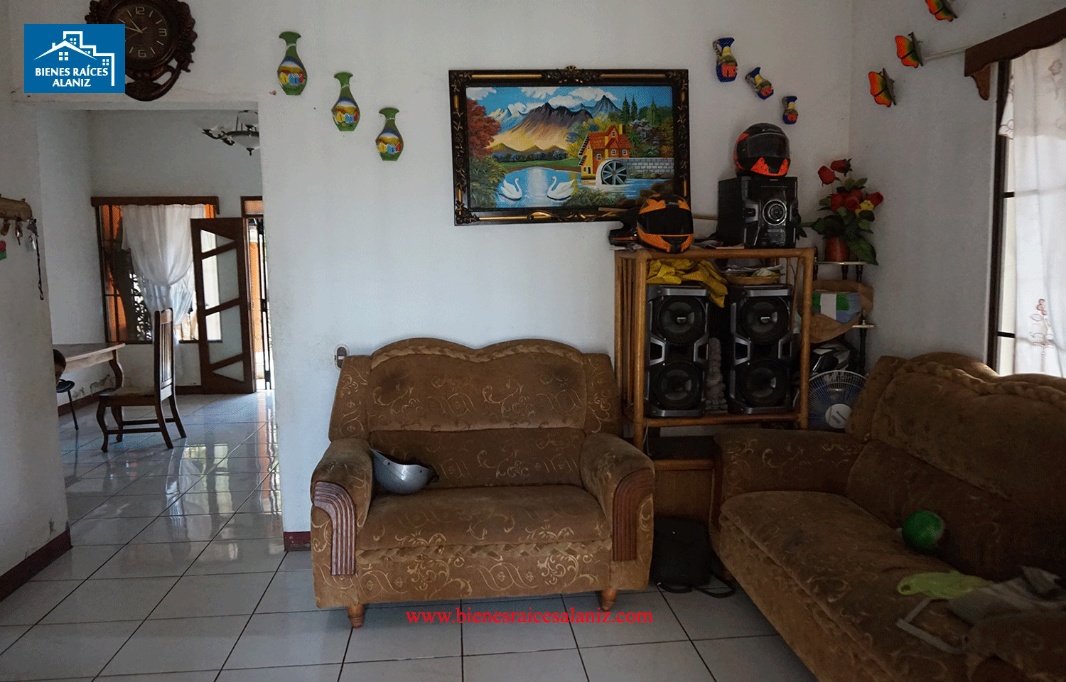 Se vende casa en León, Nicaragua. – Bienes Raíces Alaniz