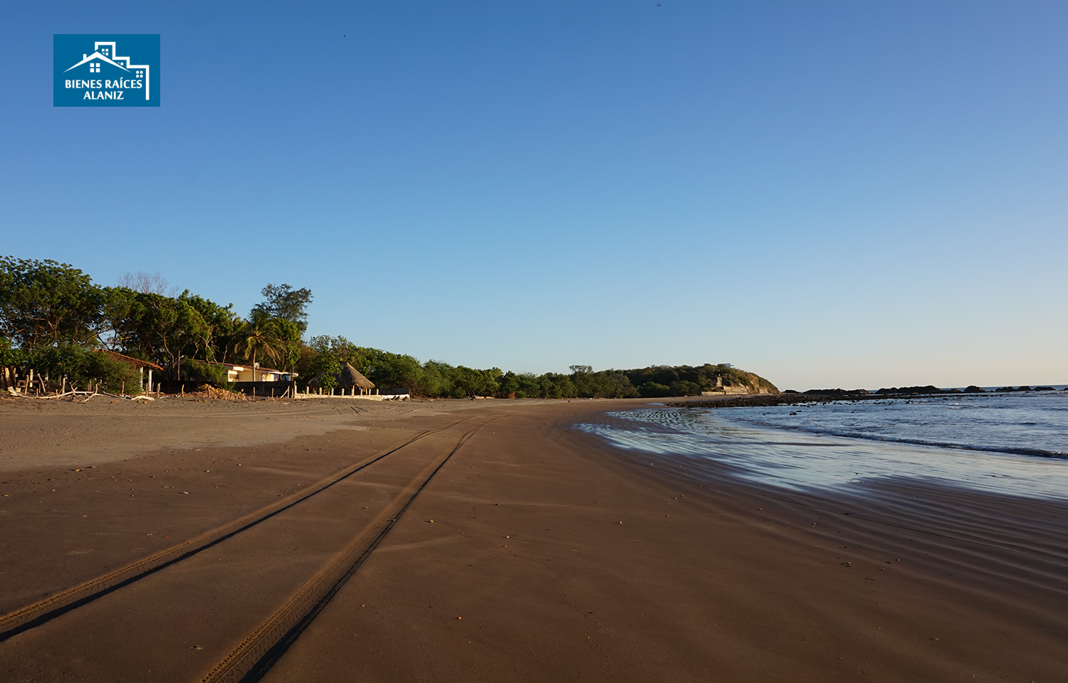 Se vende lote de terreno en Playa Hermosa en el Sector de Puerto Sandino, Océano Pacífico de Nicaragua