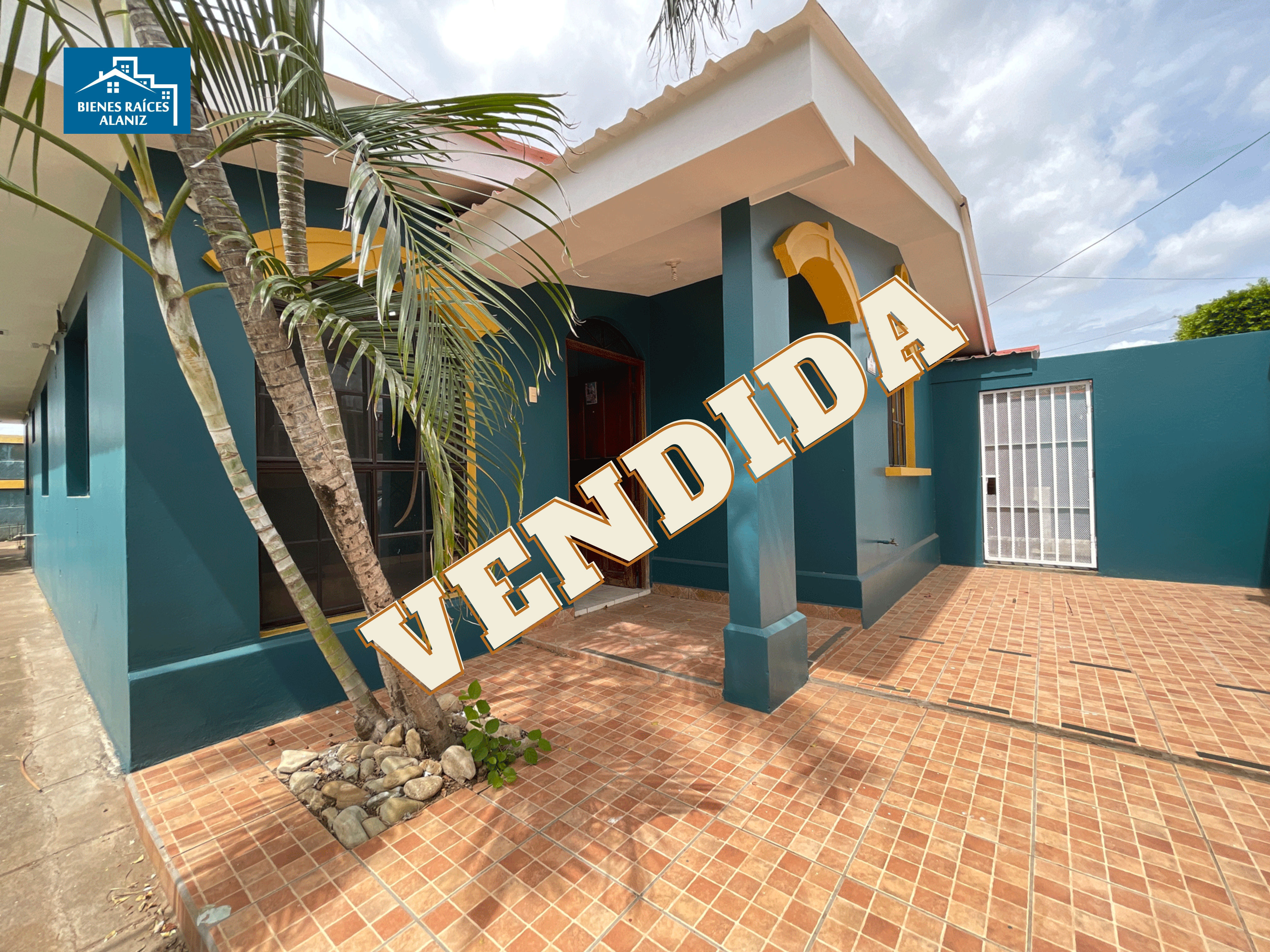 Se Vende linda Casa en el Residencial Altos de Nejapa, Managua, Nic.