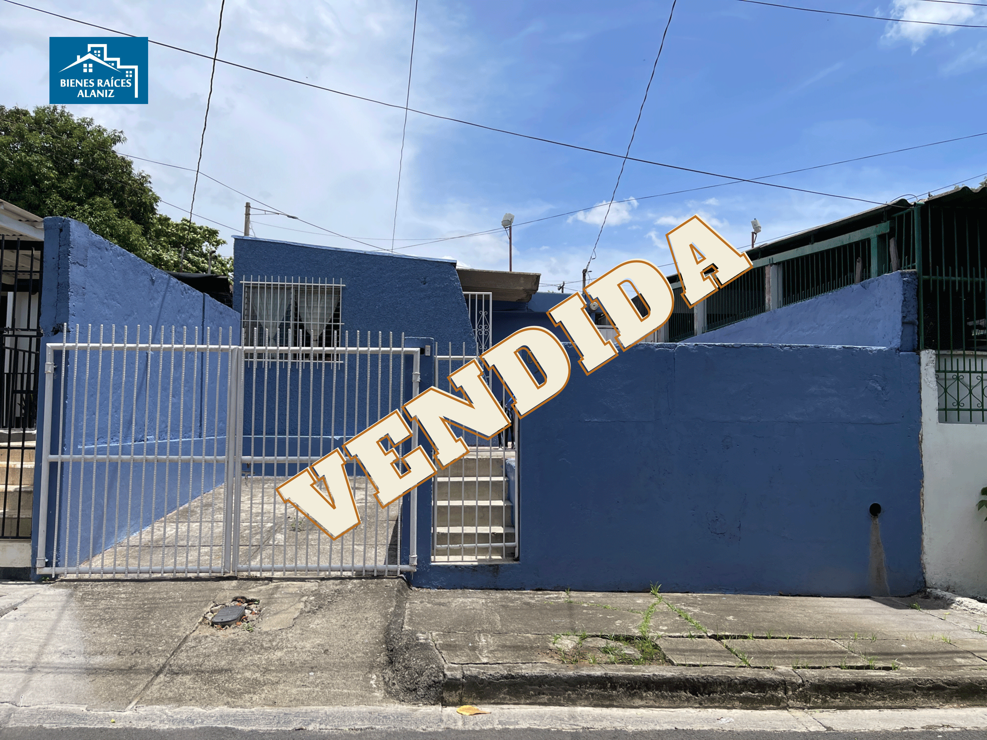 Se Vende Linda Casa ubicada en Jardines de Veracruz, Managua