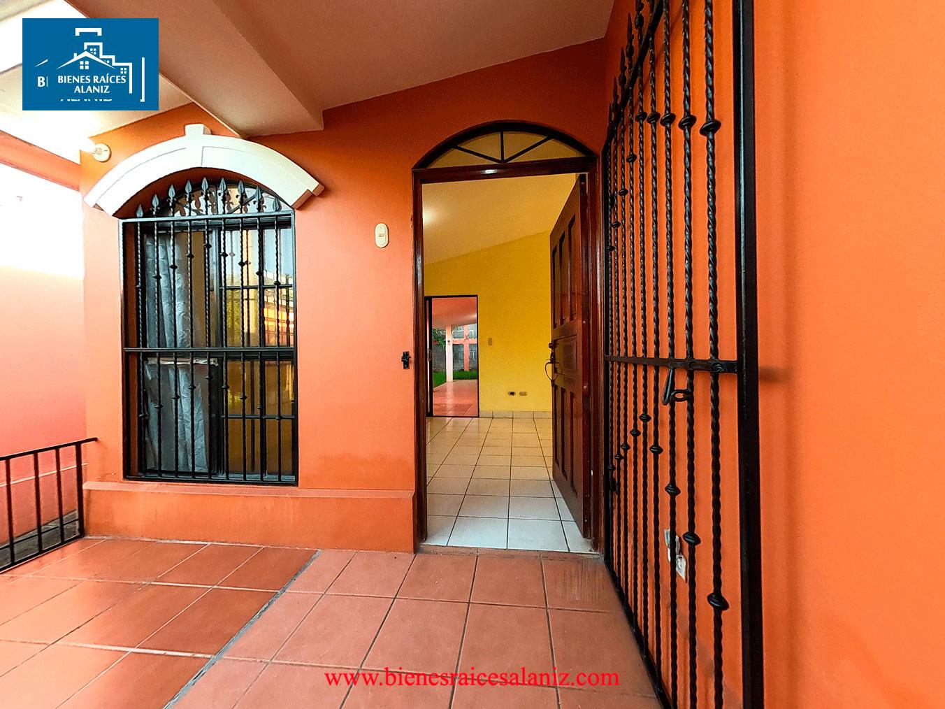 Se Vende Casa en Residencial Altos de Nejapa, Managua, Nic.