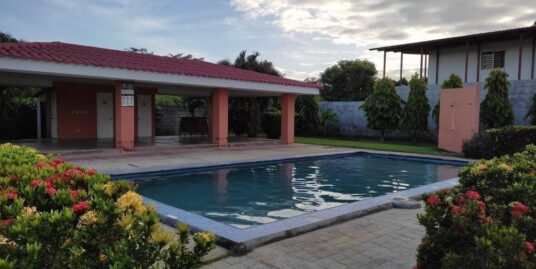 Encantadora Residencia en Altos de las Brisas con Casa Club y Piscina .En Managua
